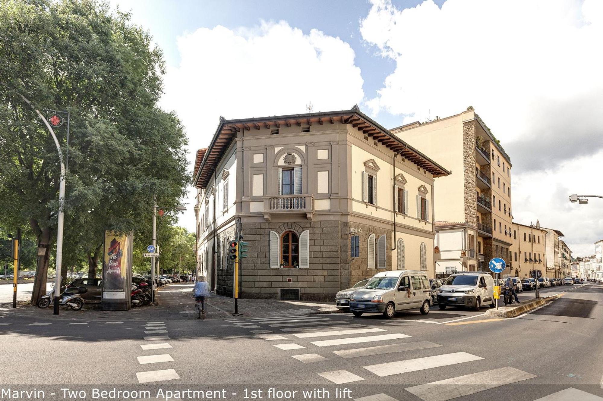 Bonnie - Clyde - Marvin Apartments By Mamo Florence Exterior photo