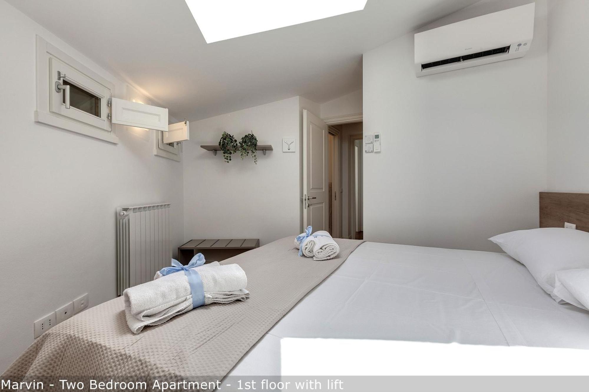 Bonnie - Clyde - Marvin Apartments By Mamo Florence Room photo
